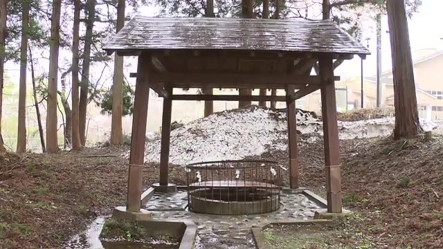 土津神社の円清水