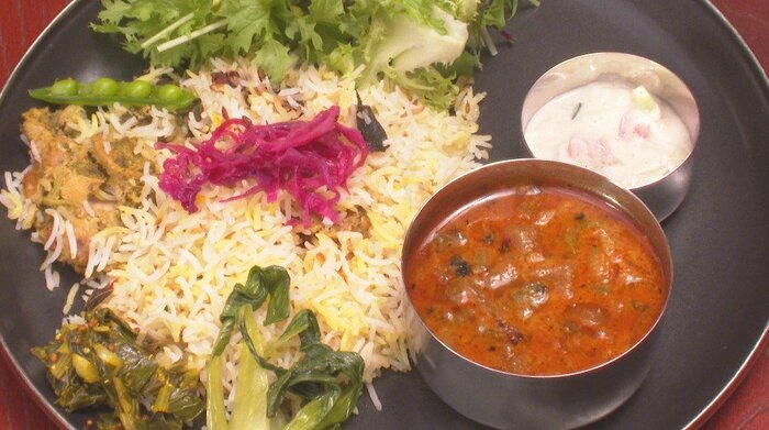 ビリヤ二とカレーの盛り合わせ