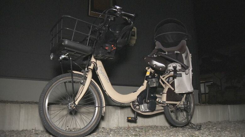 親子で3人乗りの自転車が車と衝突　7歳の小学生と41歳の母親が重傷、4歳の息子が軽傷　交差点で出合い頭に…道交法で小学生以上の子どもの自転車同乗は原則禁止｜FNNプライムオンライン