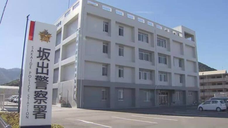２歳息子の顔を殴るなど傷害容疑で坂出市の４３歳父親を逮捕「ケガは転んでできた」と容疑を否認【香川】｜FNNプライムオンライン