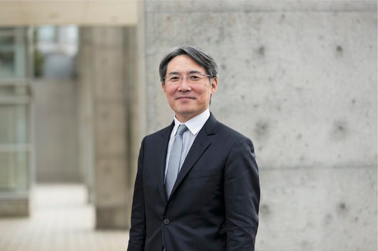 山田健太教授
