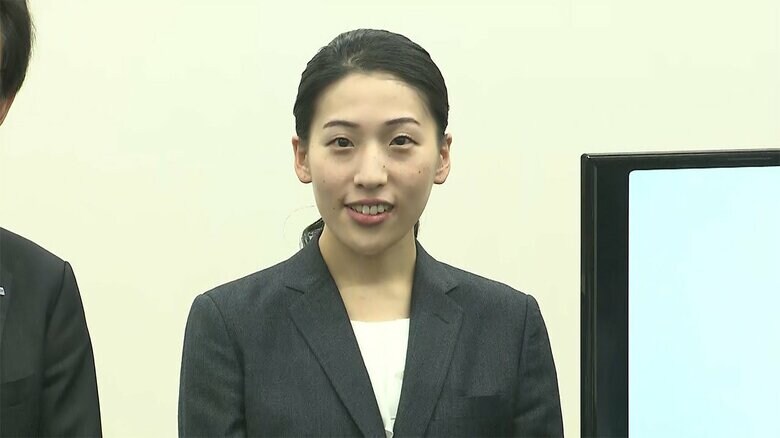 記者会見後のフォトセッションの様子