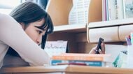 “隠れADHD” は意外と多い？落ち着きはあるけど集中力が続かない、放置するとうつ病も…女子高生が経験した苦悩と現在地