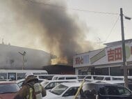 「車両から出火した」と通報…自動車整備工場で火災 出火当時は中に従業員2人程がいてケガ人の有無は不明