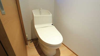 猛暑で“トイレの熱中症”にご用心… 「湿度を下げて」専門医に注意点を聞いた