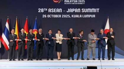 高市首相が英語でスピーチ…中国念頭に「自由で開かれたインド太平洋」推進・進化の方針伝える　笑顔で各国首脳と握手も　ASEAN首脳会議