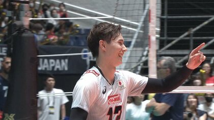 【スーパープレー映像・髙橋藍】関田誠大ワンハンドレシーブからのアタックが“超美技”！　小川智大Aパスからのバックアタックも素晴らしい　チュニジア戦まとめ【パリ五輪予選/W杯バレー】