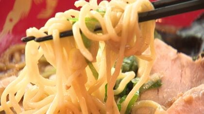 釧路空港にフードコート「URARTERRACE」オープン！地元ブランド牛のステーキ丼＆エビの旨味凝縮ラーメンが登場〈北海道東部の“空の玄関口”に新たなにぎわいを〉釧路市