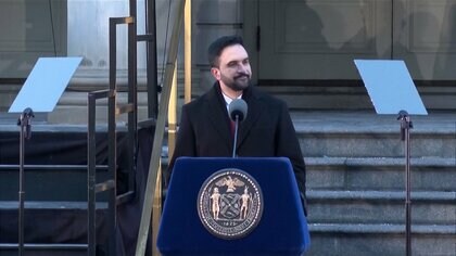 ニューヨーク市長に初のイスラム教徒ゾーラン・マムダニ氏就任　「家賃値上げ凍結」「バス無料化」など掲げる