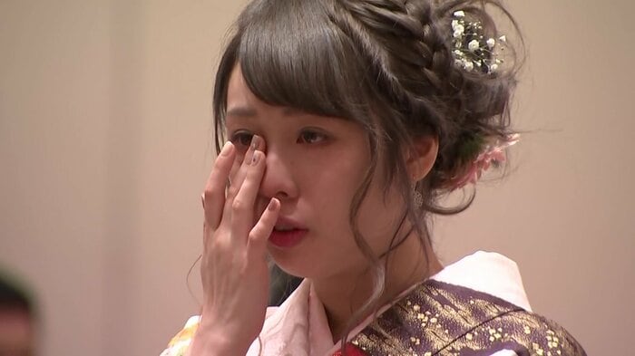 卒業式で母への感謝の思いがあふれる瑞未さん