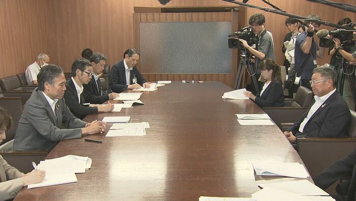 県と県石油商業組合の意見交換会(県庁 9月12日)