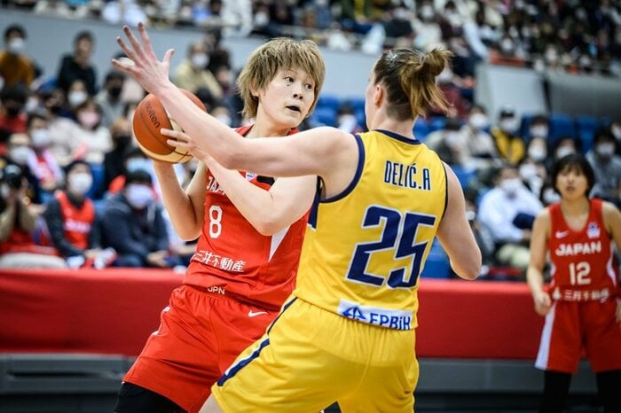 チームを勢いづける3Pシュートを決めた髙田真希選手 (C)FIBA