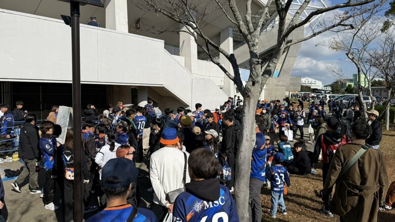 いよいよ運命の最終節！8年ぶりのJ1昇格へ V・ファーレン長崎が4位徳島と対戦 午後2時キックオフ｜FNNプライムオンライン