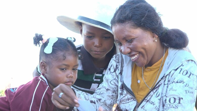 「寂しいけど仕方ない」世界最貧国マダガスカル 離ればなれで暮らす親子の過去・現在・未来【FNSチャリティキャンペーン】｜FNNプライムオンライン