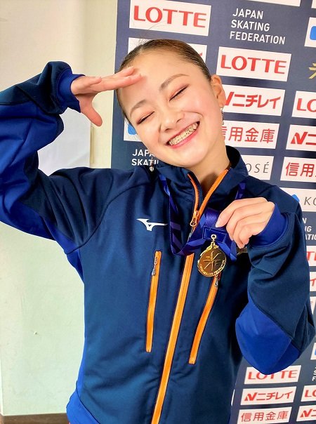 シニア女子で優勝した渡辺倫果