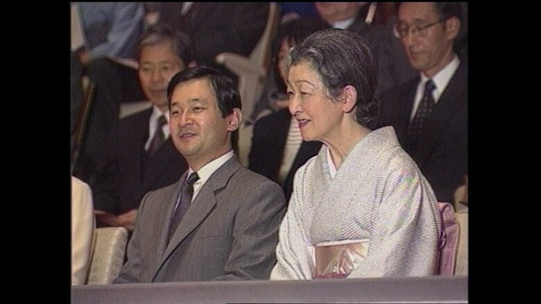 絲竹会の定期演奏会を鑑賞された皇后さまと皇太子さま