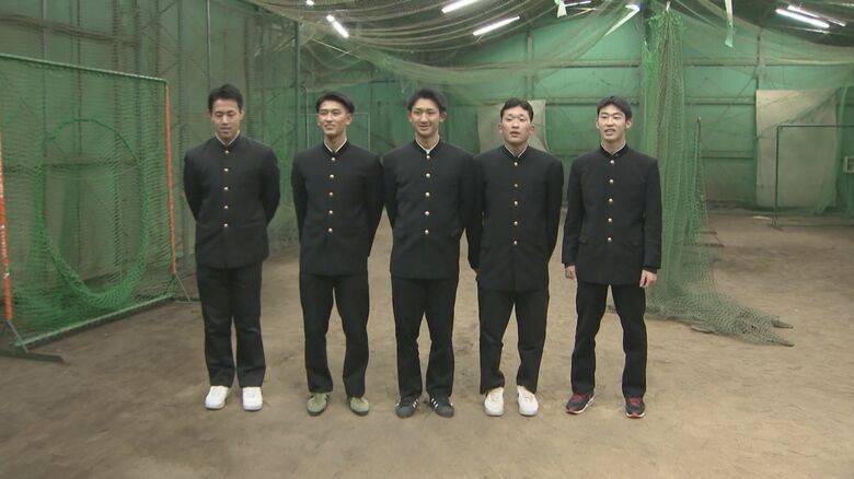 インタビューに答える5人