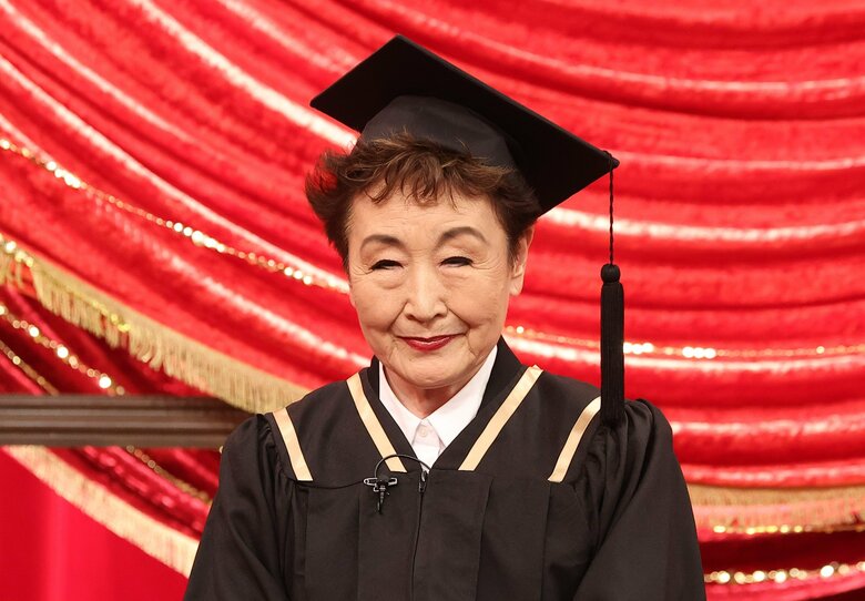 文学部西洋史学科卒業の歌手・加藤登紀子さん