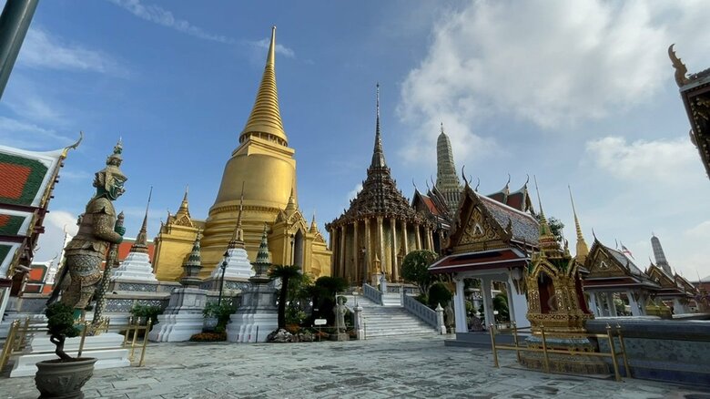 午前9時00分、ワット・プラ・ケオ