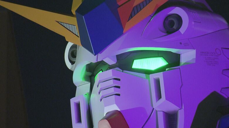 ライトアップされた「νガンダム」