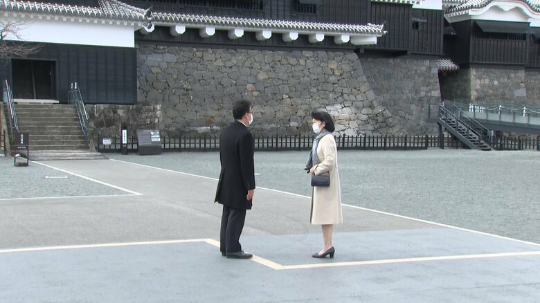 熊本城を訪問された紀子さま（15日 熊本市）