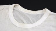 「何度洗っても落ちない…」しつこい白Tシャツの黄ばみは「つけ置き洗い」で落とせる！洗濯研究家が正しい手順を解説 
