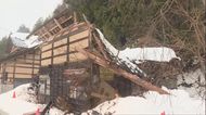 大雪→雨で危険性さらに…屋根に大量の雪積もった空き家が雨の中…