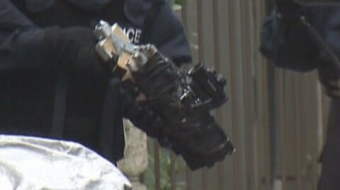 安倍元総理銃撃・殺害事件の争点　山上被告の「手製の銃」は「拳銃・砲」に当たるか　弁護側が「罪の成立」を争う