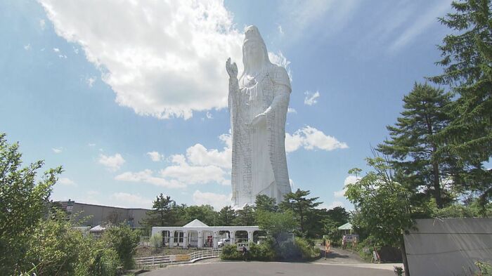 仙台市青葉区中山地区に立つ 仙台大観音
