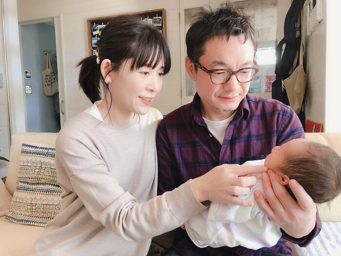 生後5日。抱っこするにもおっかなビックリだった頃 (提供:池田麻里奈さん)