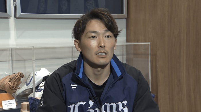 侍ジャパンのキャンプ直前にインンタビューに答えた源田