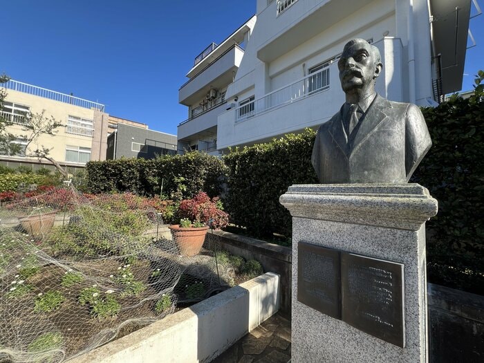 終の住処があった東京・新宿区大久保にある小泉八雲記念公園