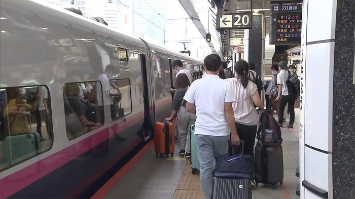 “特別なお盆”向かう先は? “近場”は混雑 空から見ると...