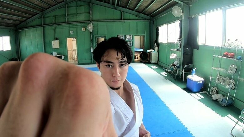「イケメンではなく技に反応されたい」 “形”を極める26歳の空手家「過去の失敗」が成長続ける力の源に｜FNNプライムオンライン