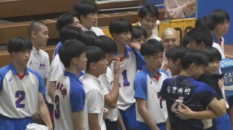 春の高校バレー島根県大会 男子は安来が松江工業を破り6年ぶり優勝 27回目の全国大会出場決める|FNNプライムオンライン