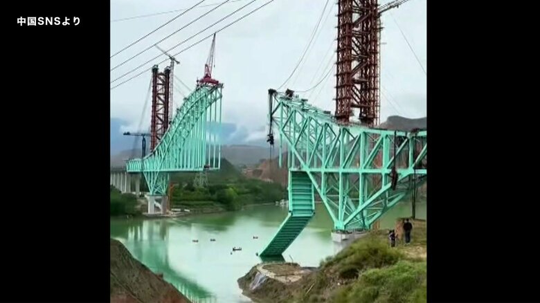中国・青海省で鉄道橋崩落で12人死亡4人行方不明｜FNNプライムオンライン