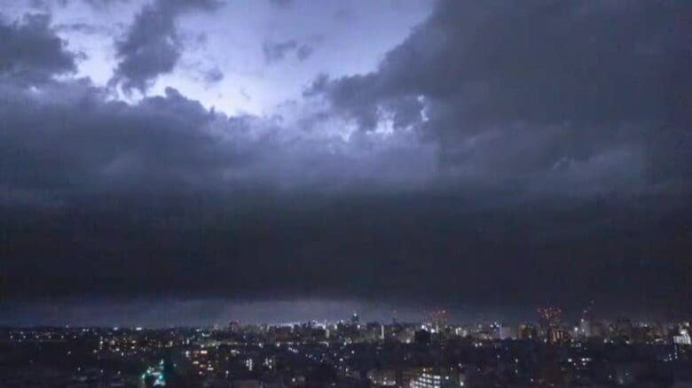 高岡に「レベル4大雨危険警報」1時間50ミリの雨…富山県内約2000戸停電 27日運休の列車も｜FNNプライムオンライン