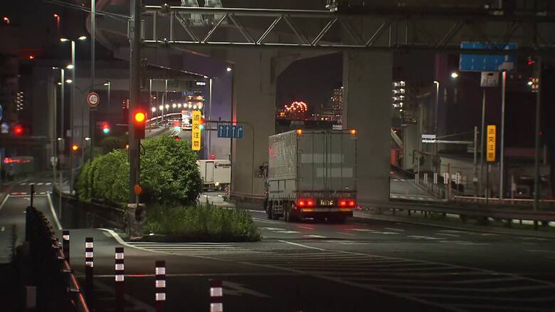 大阪市西淀川区で交通違反取り締まり中の警察官が車に引きずられ重傷　横断歩道で停止せず追跡…男は依然逃走中｜FNNプライムオンライン