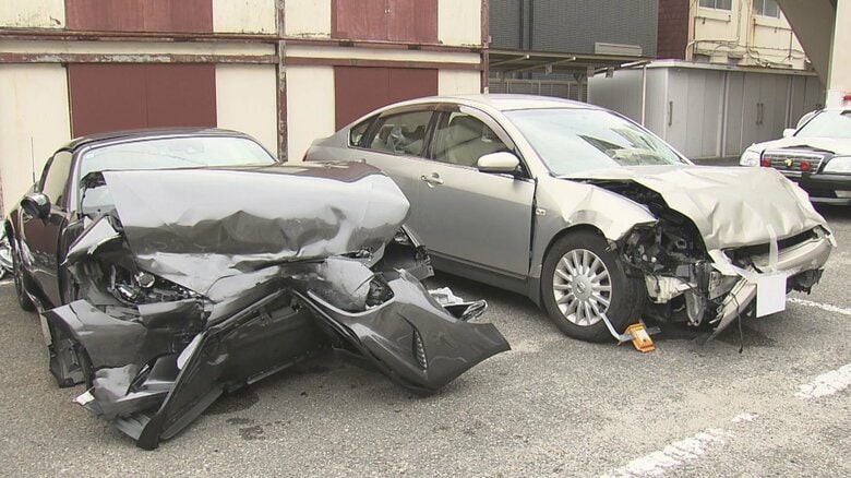 歩行者が巻き添えに…車同士が衝突し近くにいた69歳女性が巻き込まれ死亡 どちらかの車が中央線はみ出したか｜FNNプライムオンライン