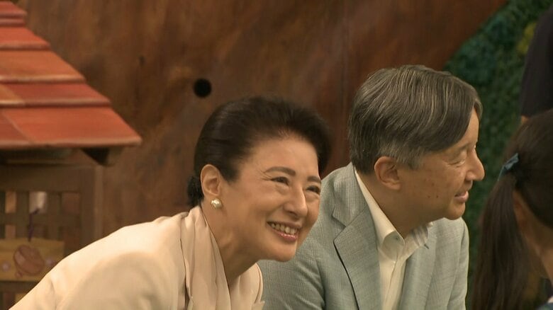 『となりのトトロ』の世界を表現した遊び場で子どもたちと交流された