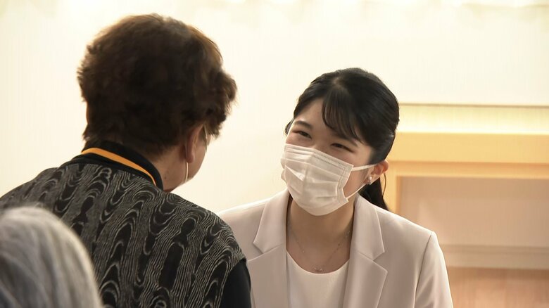 高齢の入居者らに声をかけられた