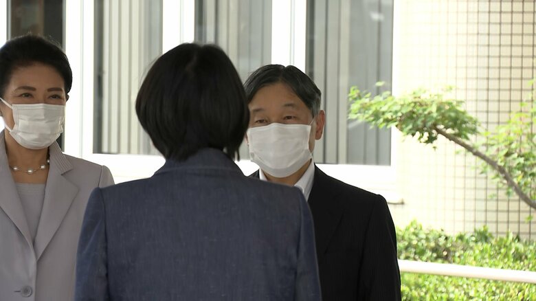 26日午後、倉敷市真備支所に到着された両陛下