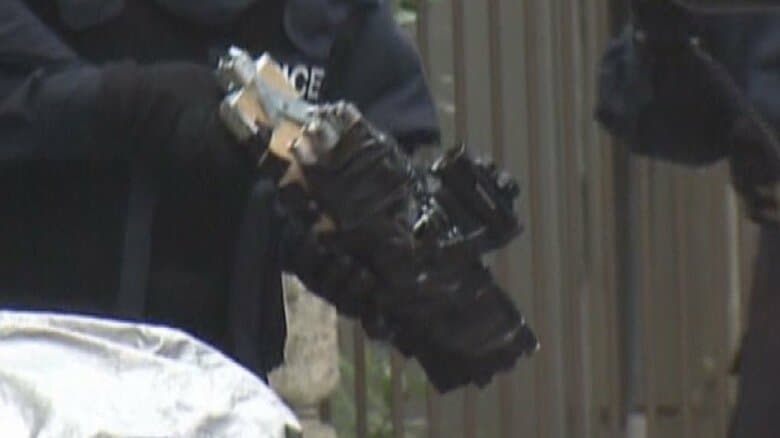 自宅から押収された手製の銃