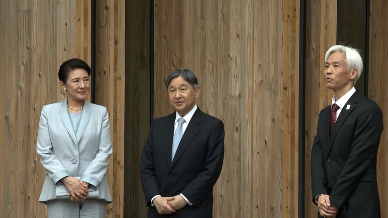 「日本館」を視察される両陛下（2025年4月11日）