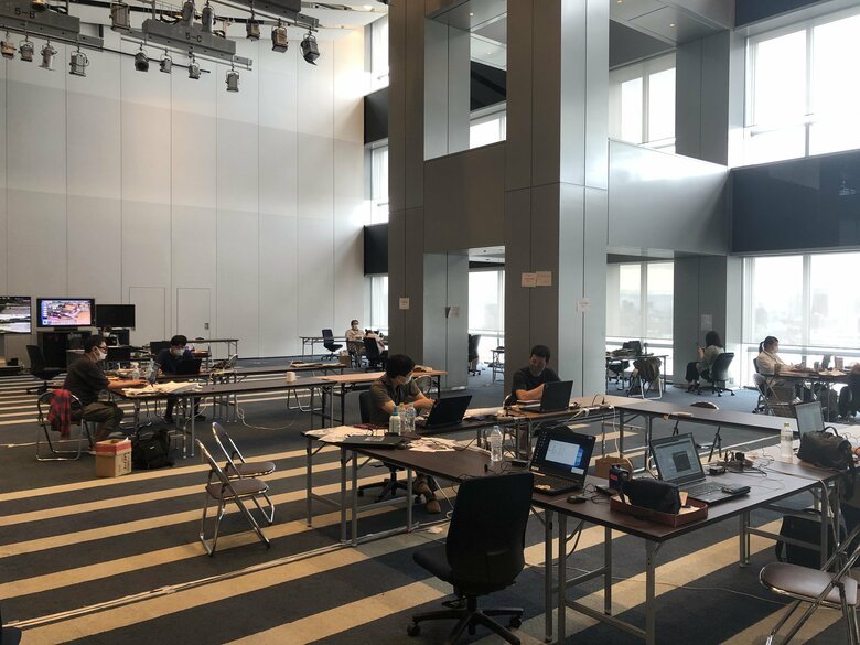 制作スタッフの半分は22階に