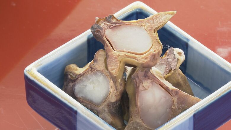 ゆでたヒシの実