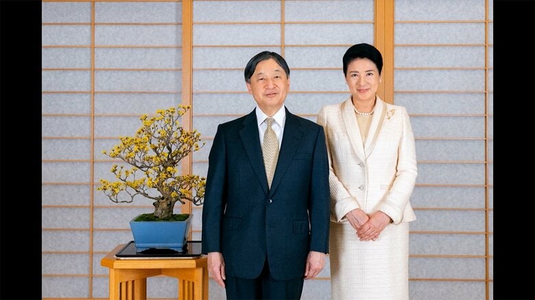 16日 御所･小広間（宮内庁提供）