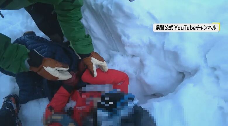 雪崩に巻き込まれた女性（県警公式YouTubeチャンネルより）