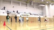子供たちが楽しくスポーツ体験　一流アスリートから直接体を動かすコツ学ぶ　秋田市