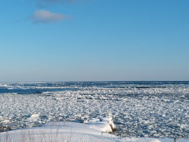 冬の使者・流氷がやってくると「雲が発生しないから晴れる」 その理由とは?
